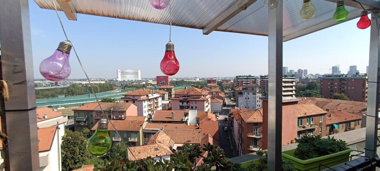 Апартаменти La Mansarda Di Pero Con Terrazza Екстер'єр фото